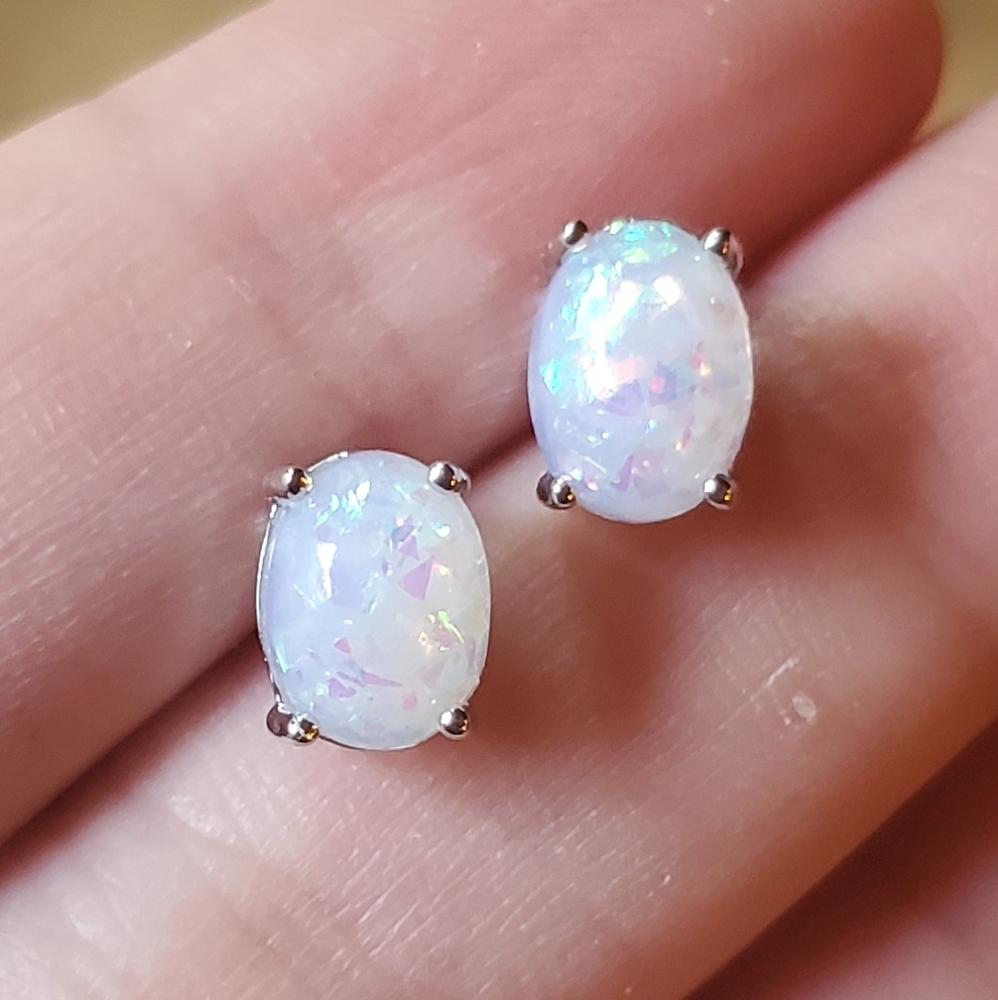 NWOT Stunning White Triplet Opal Oval Studs - Picture 2 of 14